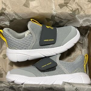 Under Armour Kids Gray Sneakers with Yellow Accents